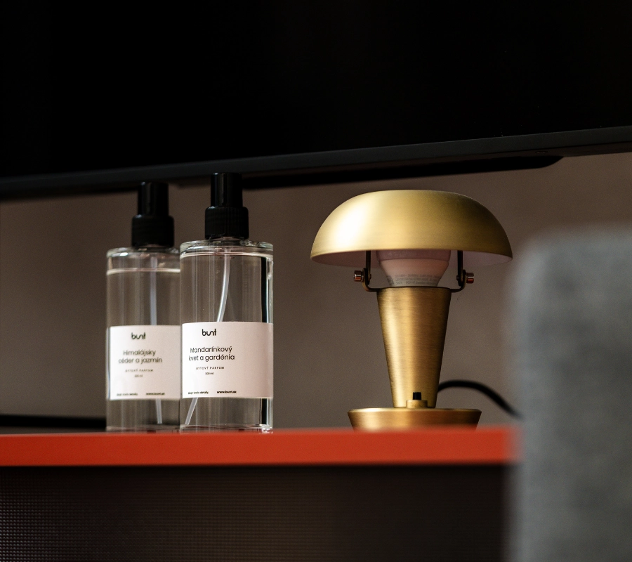 Parfumované spreje do interiéru s rôznymi vôňami