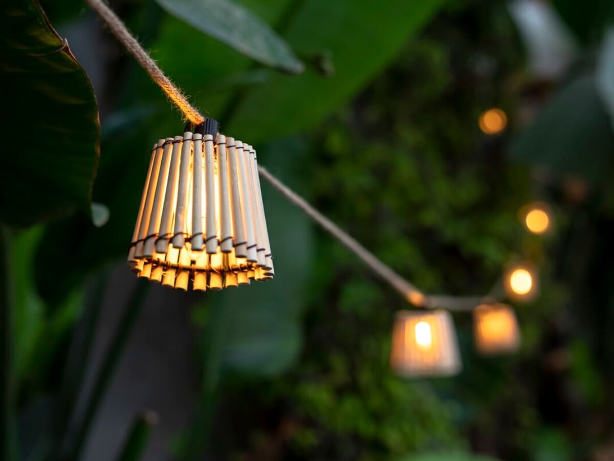 Svetelná girlanda Okinawa s jutovým káblom.