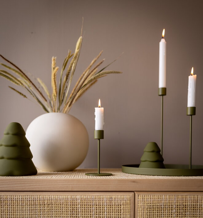 Okrúhly kovový podnos na dekorácie a sviečky