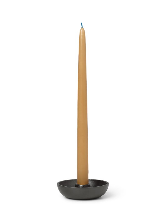 Ozdobný svietnik na vysokú sviečku z čierneného hliníka