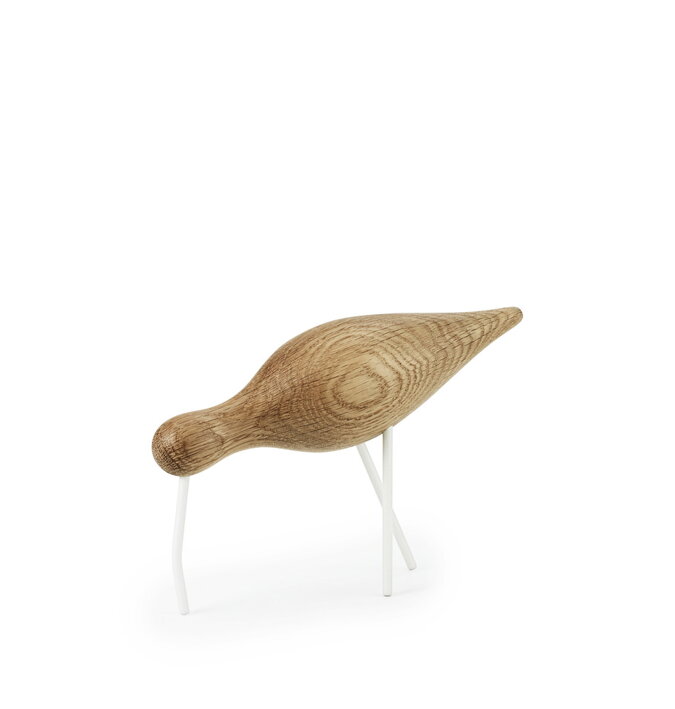 Elegantná figúrka veľkého vtáčika z dubového dreva s bielymi nohami
