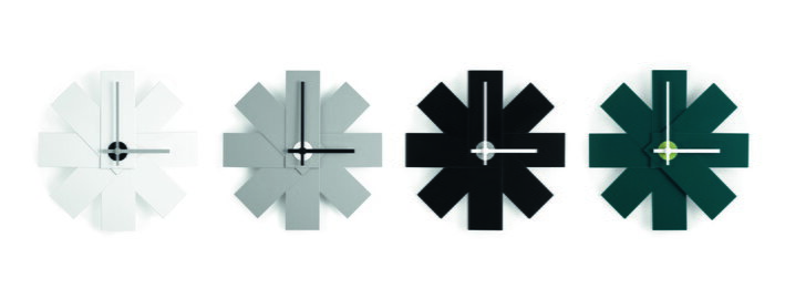 Dizajnové nástenné hodiny v tvare vrtuľky v štyroch farebných prevedeniach