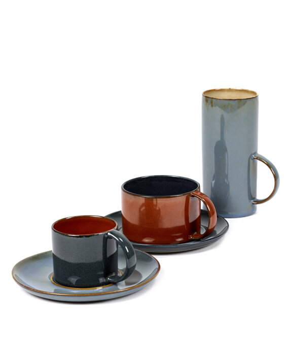 Šálky s podšálkami na espresso, kávu a čaj z glazovanej keramiky