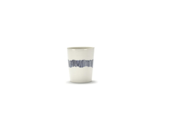 Šálka na čaj Feast White Blue Stripes – biela/modrá