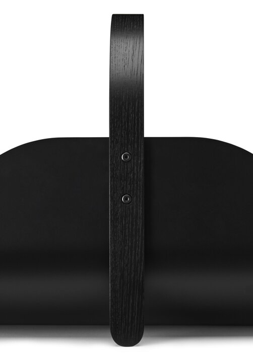 Elegantný čierny košík na drevo z dubového dreva v dizajne písmena U