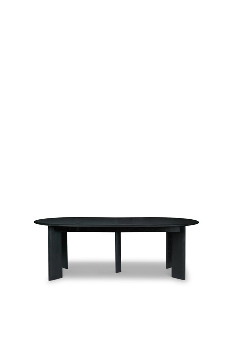 Drevený stôl v rozšírenom stave s piatou nohou pre dodatočnú oporu