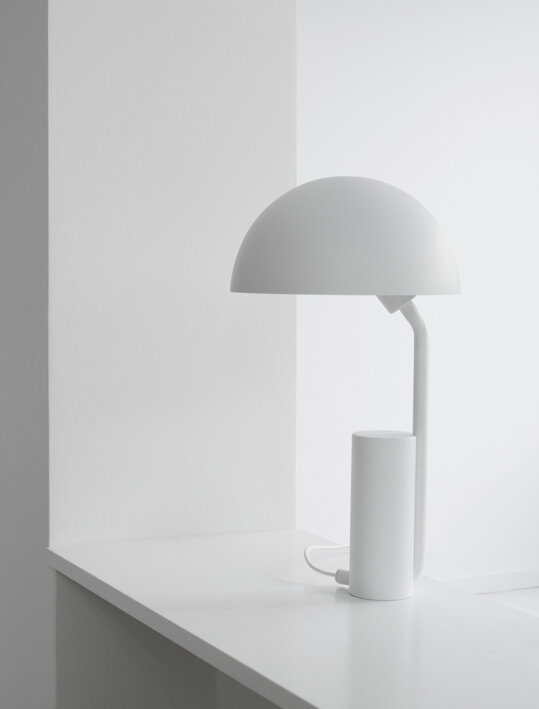 Luxusná biela stolová lampa s otočným tienidlom