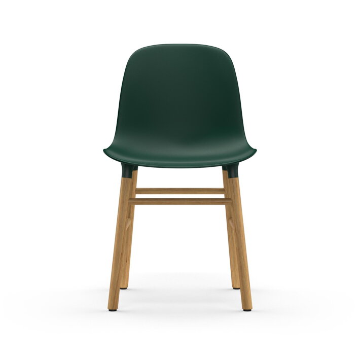 Pohľad spredu na zelenú jedálenskú stoličku s dubovými nohami