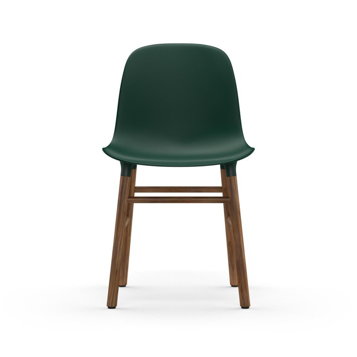 Pohľad spredu na zelenú jedálenskú stoličku s orechovými nohami
