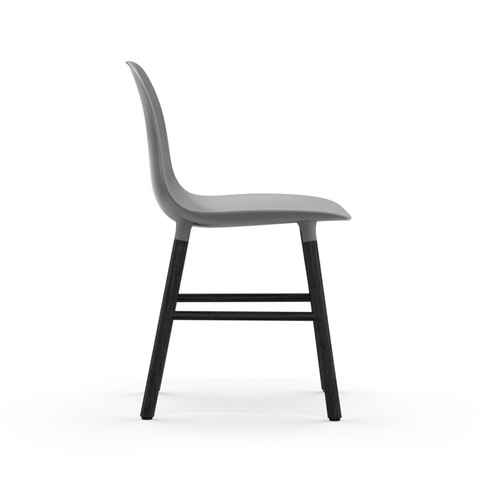 Dizajnová sivá stolička do jedálne s čiernymi dubovými nohami