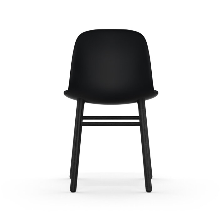 Zadná strana čiernej jedálenskej stoličky s čiernymi dubovými nohami