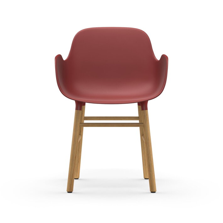 Červená plastová jedálenská stolička s podrúčkami s dubovými nohami