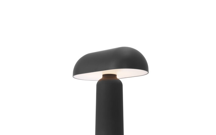Čierna stolová LED lampa s nastaviteľnou intenzitou osvetlenia