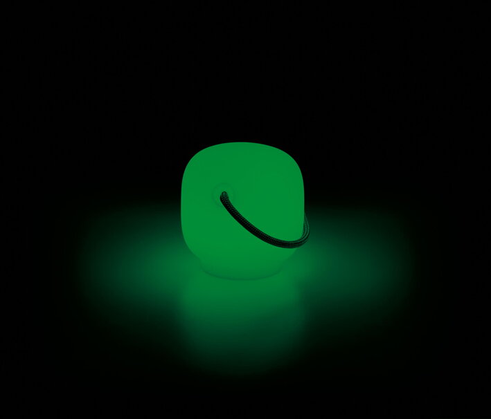 Prenosný lampáš so zeleným svetlom
