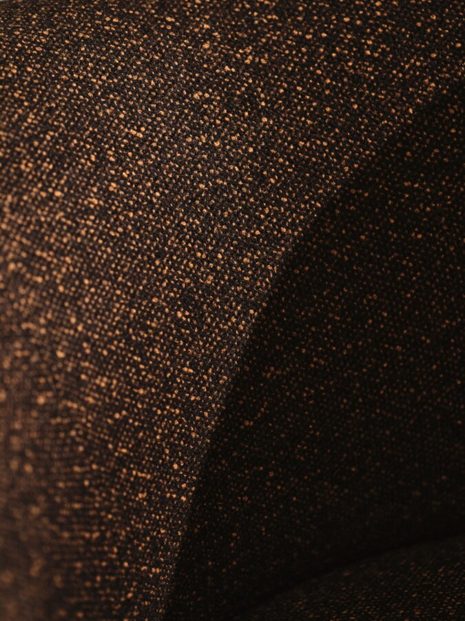 Tkanina Vanir od renomovanej značky Kvadrat vo farbe čiernej melírovanej so svetlohnedou.