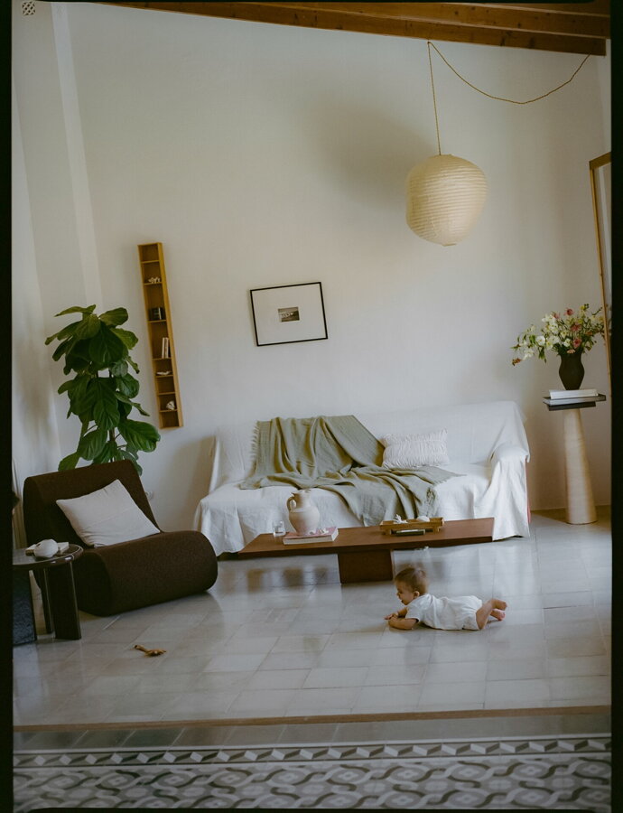 Rouli Pure Bouclé fotel centrális modul – sötétbarna