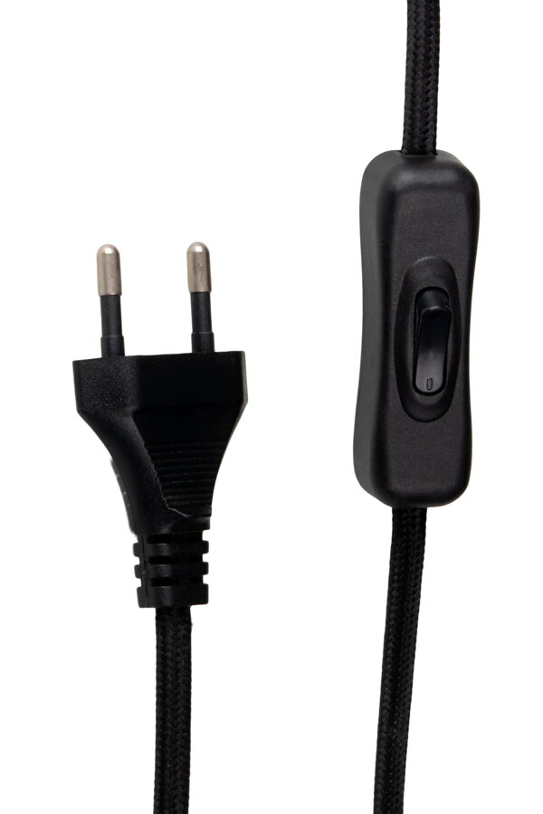 Súčasťou balenia je 2 m dlhý čierny kábel.