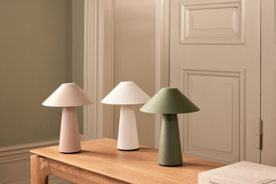 Cannes Moss Green hordozható asztali lámpa – zöld