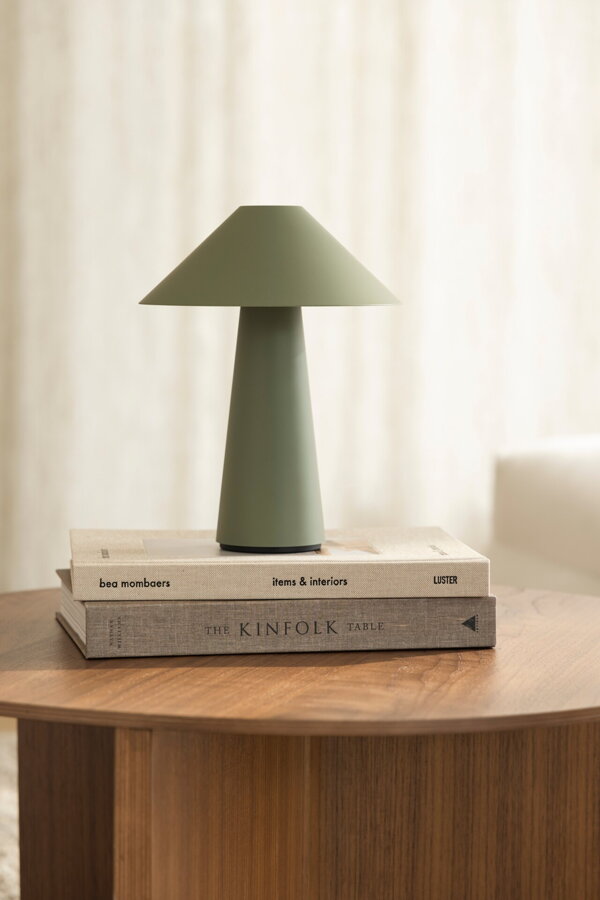Cannes Moss Green hordozható asztali lámpa – zöld