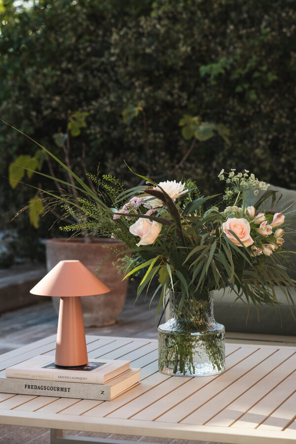 Cannes Dusty Pink hordozható asztali lámpa – rózsaszín