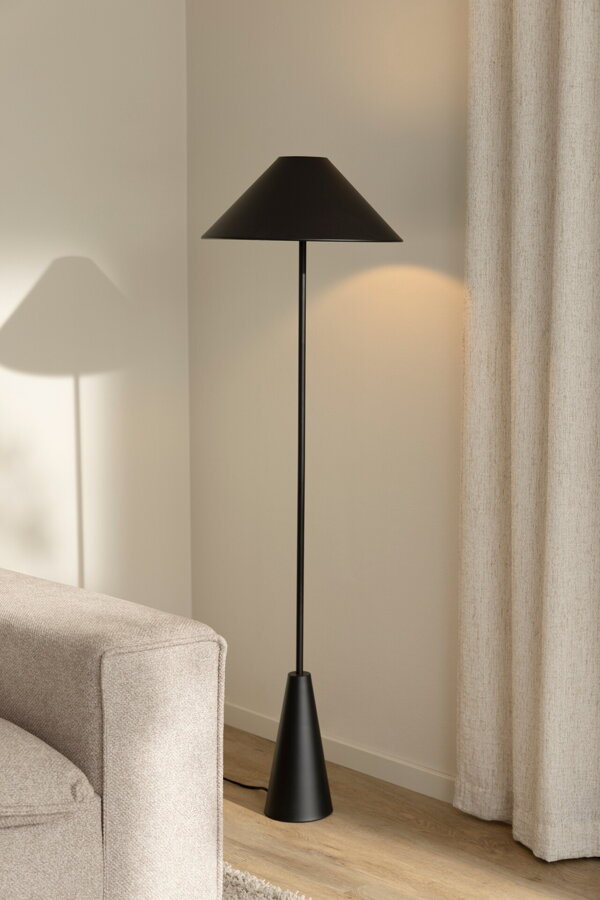 Cannes Black álló lámpa – fekete