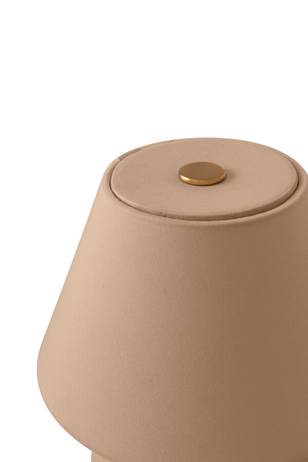 Detail na svetlohnedé tienidlo lampy Iris.