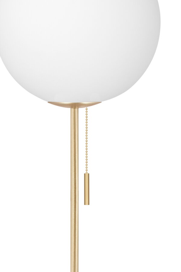 Biele tienidlo z opálového skla.