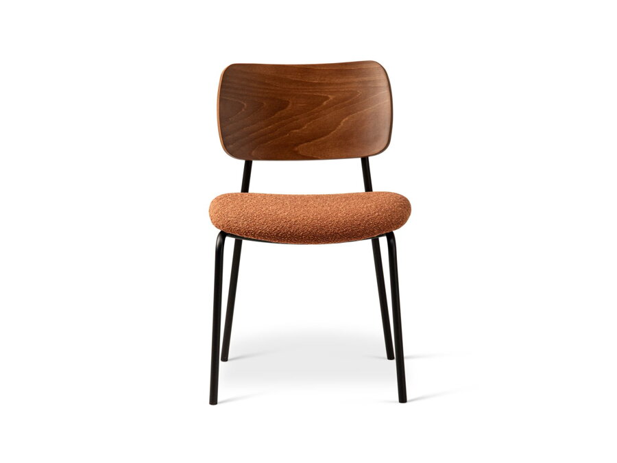 Stolička Dina v čalúnení Bouclé (Baloo) v odtieni Terracotta.