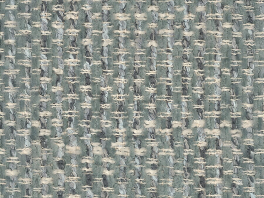 Vzorka svetlomodrej tkaniny Chenille Silencio vo farbe Muted blue.