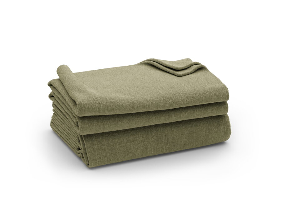 Poskladaný poťah na 4-miestnu pohovku Jodie z tkaniny s ľanovým efektom svetlozelenej farby.