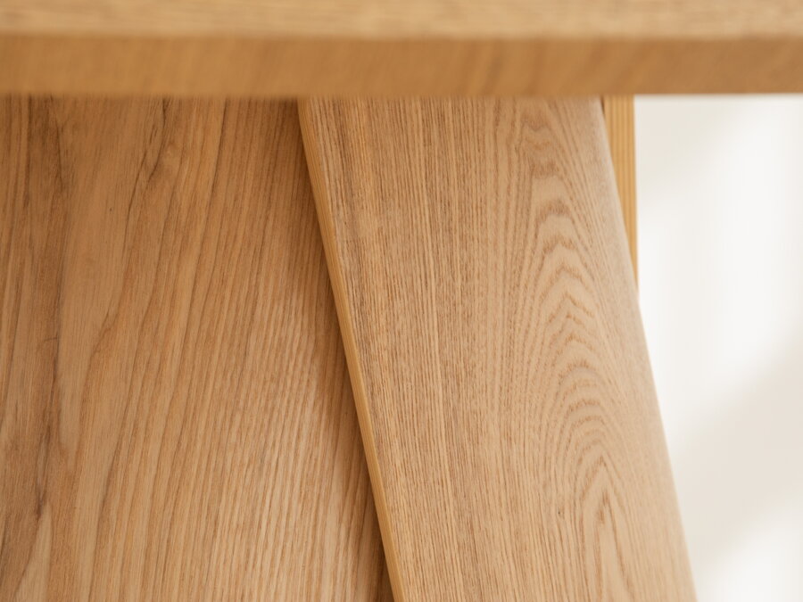 Jedálenský stôl Mares – prírodný jaseň