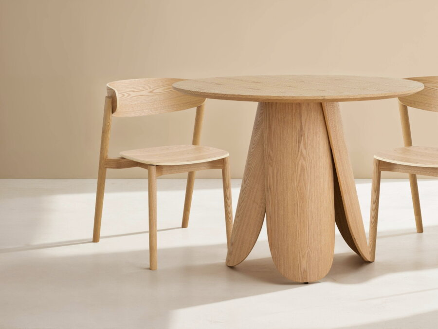 Jedálenský stôl Mares – prírodný jaseň