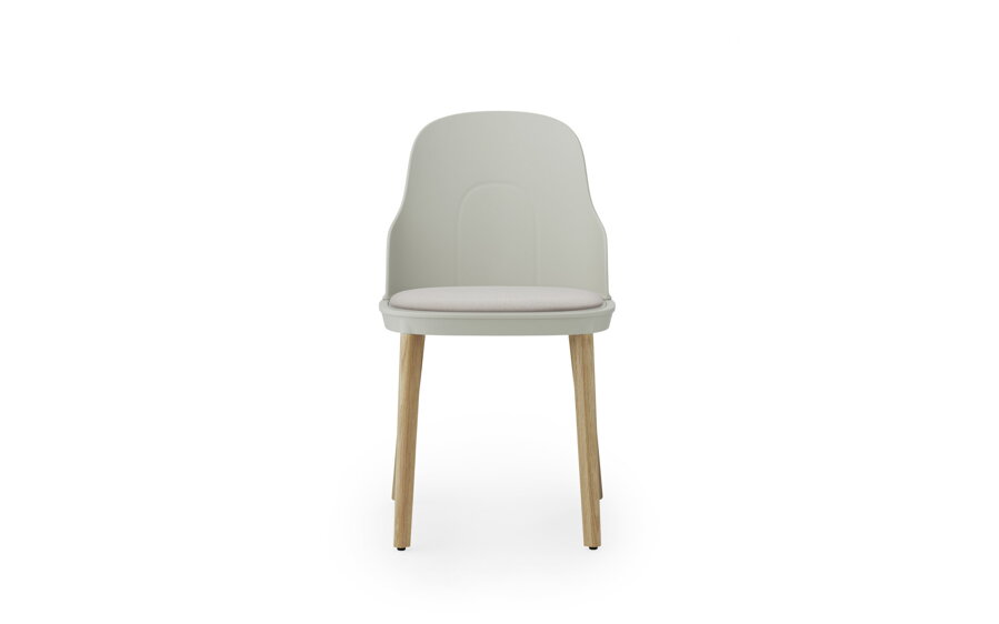 Detail jedálenskej stoličky Allez Chair Canvas v teplej sivej farbe s dubovými nohami