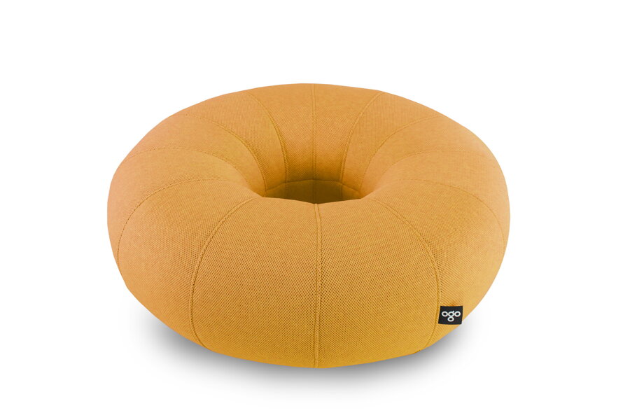 Puf Don Out v kvalite látky 3D Agora a farebnom prevedení Mustard.